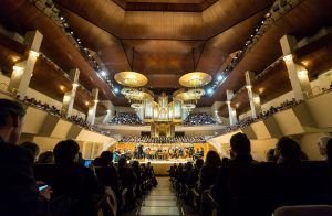 El consumo cultural: ¿cuestión de gusto, o de precio?, informe publicado por La Caixa que revela por qué los españoles no asisten a eventos culturales.