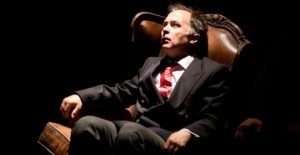 No solo de corrupción va la película, sino también del papel jugado por el rey en la transición