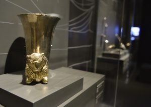 Obra Social la Caixa Lujo asirio