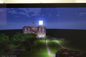 Exposición Homo ludens. Videojuegos para entender el presente. Imagen del proyecto Craftea (Arsgames, 2018) elaborada a partir de Minecraft (Mojang, 2009). Creative Commons BY-NC-SA.