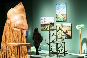 Objetos de deseo. Surrealismo y diseño, 1924-2020 explora la relación entre ambas disciplinas desde hace un siglo.