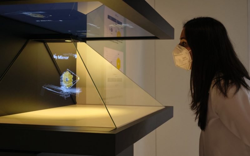 Espejos, dentro y fuera de la realidad en CaixaForum Sevilla