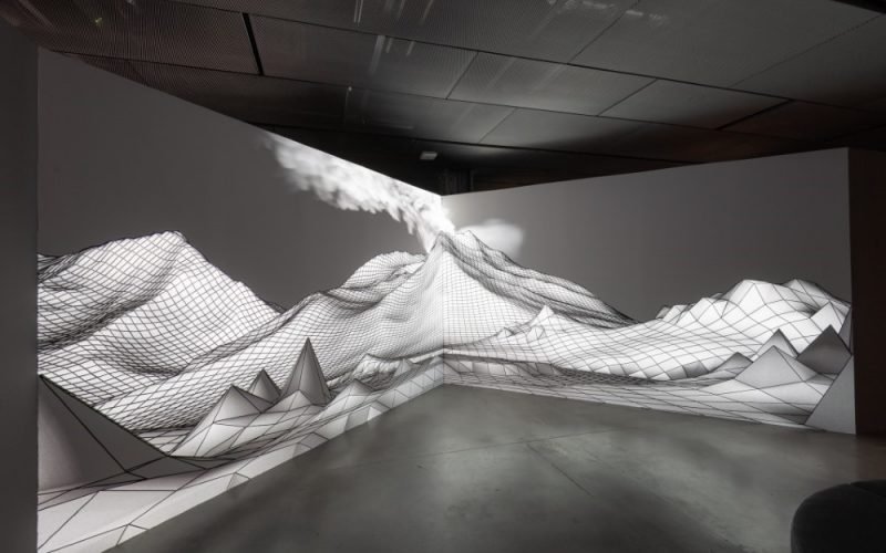 Luces y color como protagonistas en Fundación Telefónica