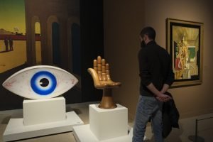 Verano en Sevilla. Surrealismo y diseño en el centro cultural la Caixa