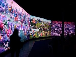 Matadero y Colección Solo reinterpretan El jardín de las delicias